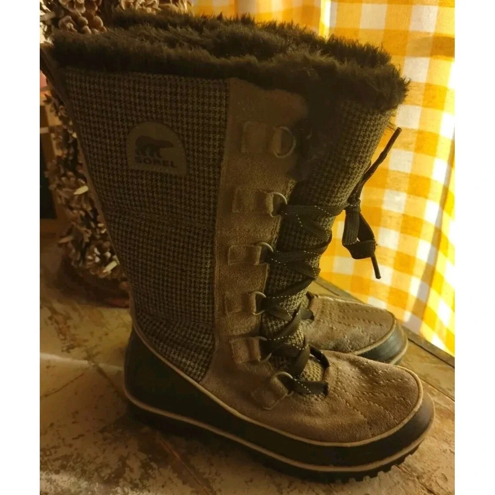 Sorel Joan Of Arctic LL2517-052 Winter Boots Womens Sz 6.5 Faux‎ Fur